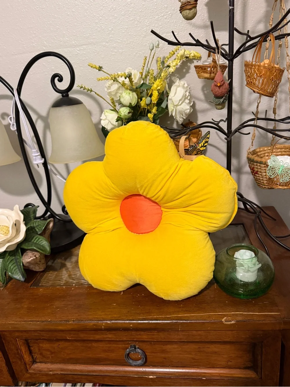 PRETTY SUMMER FLOWER THROW PILLOW